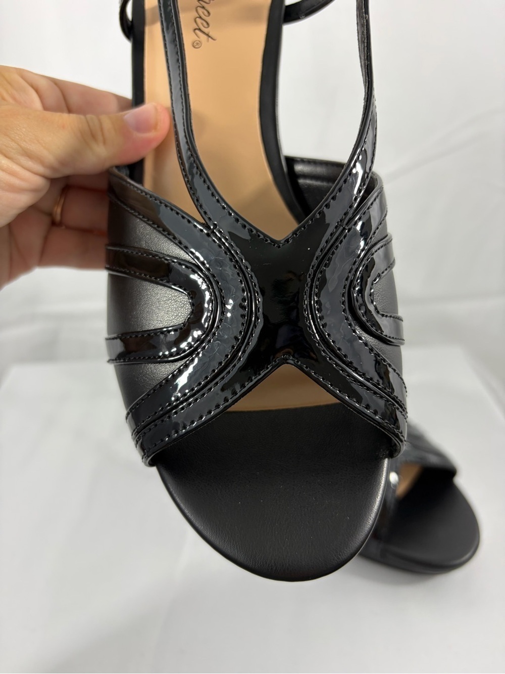 NWT Easy Street Women’s Size 10W Shiny Black Slingback Block Heels - Picture 3 of 8